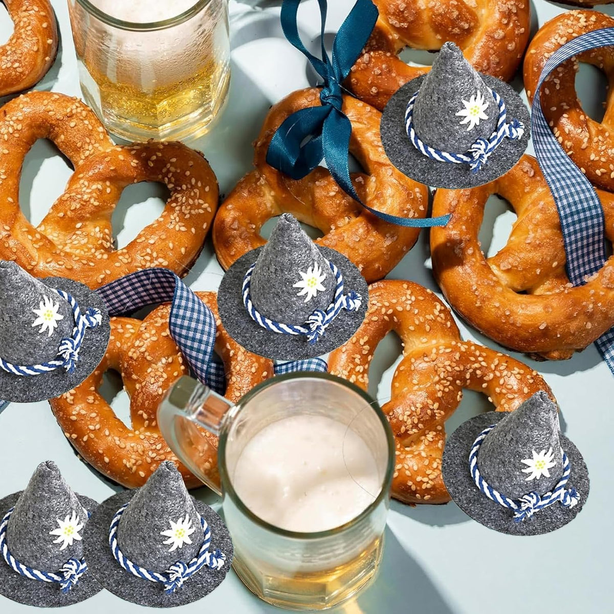 Oktoberfest Mini-Trachtenhüte Filz Grau, Flaschendeko 12er-Set