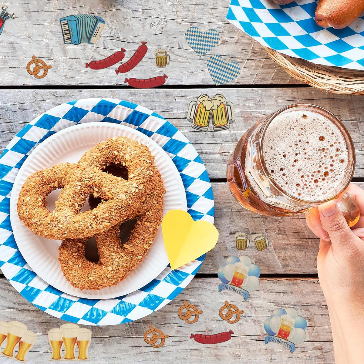 Oktoberfest Holzdeko Streudeko, Dirndl & Lederhosen 100er-Set