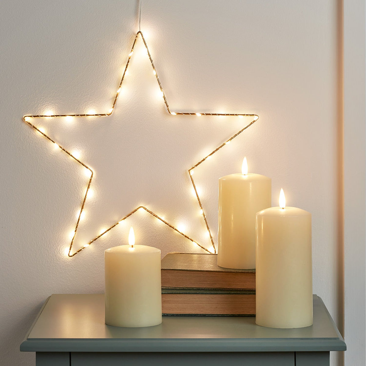 Beleuchtungsset Osby Stern gold und TruGlow Stumpenkerzen