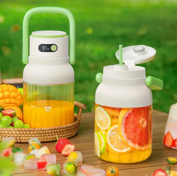 Kabelloser Tragbarer Smoothie Mixer