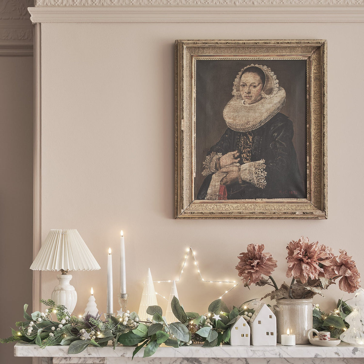 LED-Weihnachtsgirlande mit weißen Beeren – 1,5 m