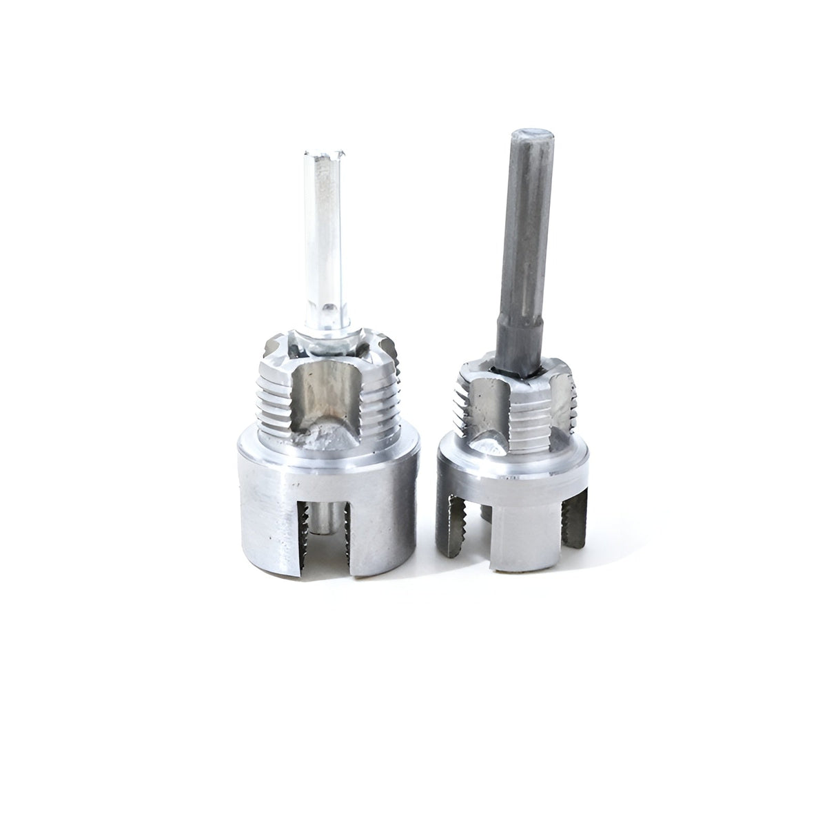 PipeThreader in Anwendung an PVC-Rohr