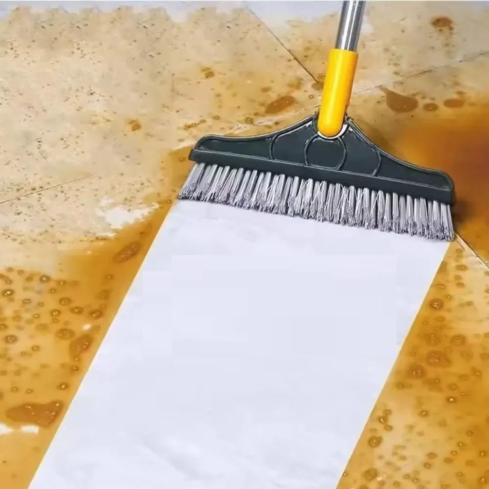 MultiBroom entfernt hartnäckigen Schmutz und Verkrustungen vom Boden
