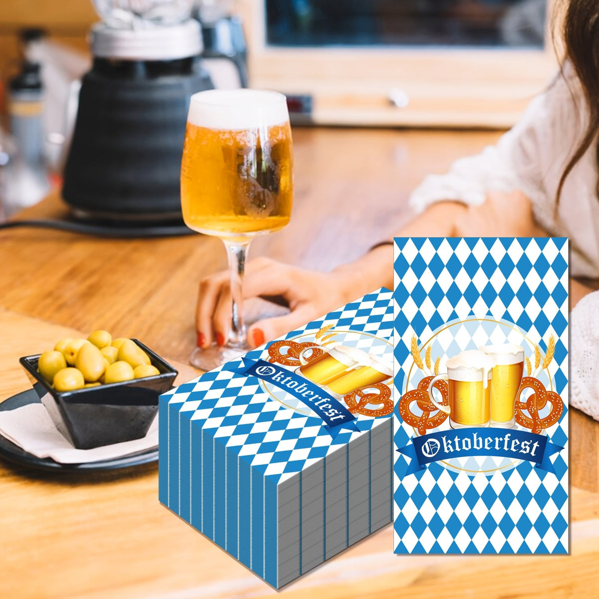 Oktoberfest Servietten Papier, Bayerisches Rautenmuster 120 Stück