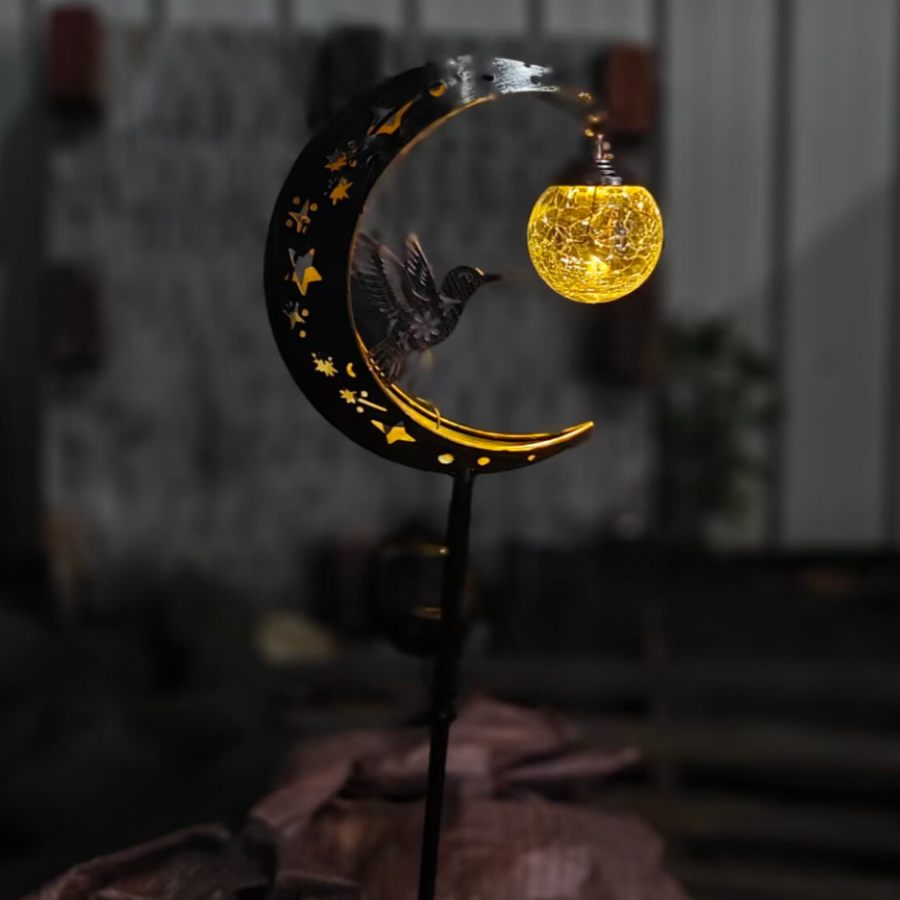 SolarBird – Solarbetriebene Halbmond-Gartenleuchte mit Vogeldesign