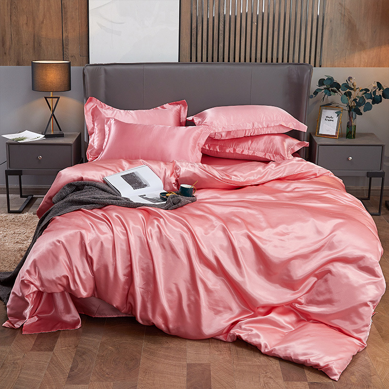 SatinSheet – Glänzendes Satin-Bettwäsche-Set
