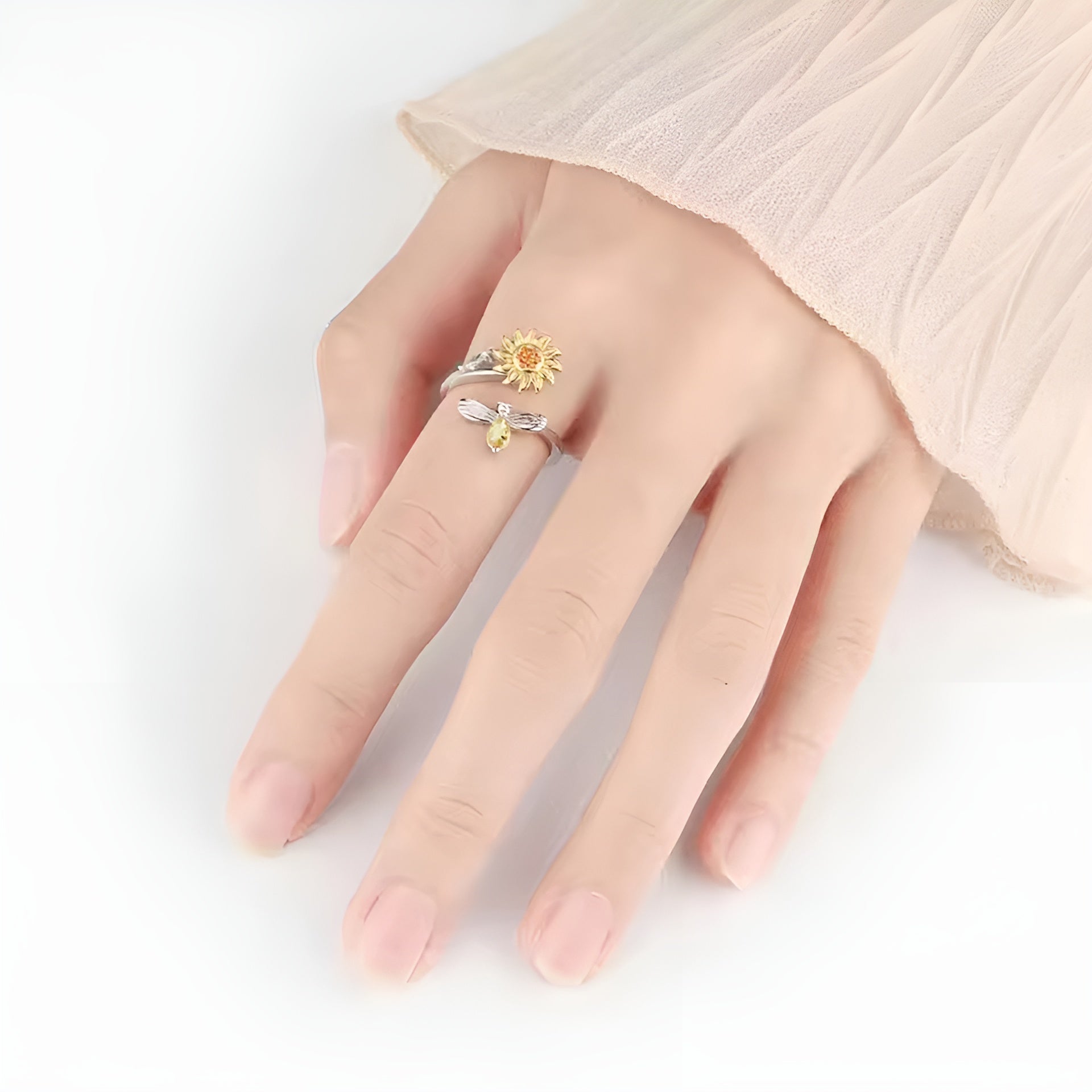 SunflowerRing Sonnenblume und Biene Detailansicht