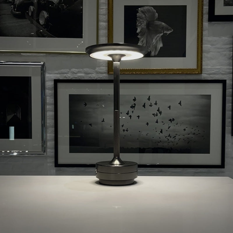 LuxeLamp – Touch-Nachttischlampe mit drei Lichtfarben