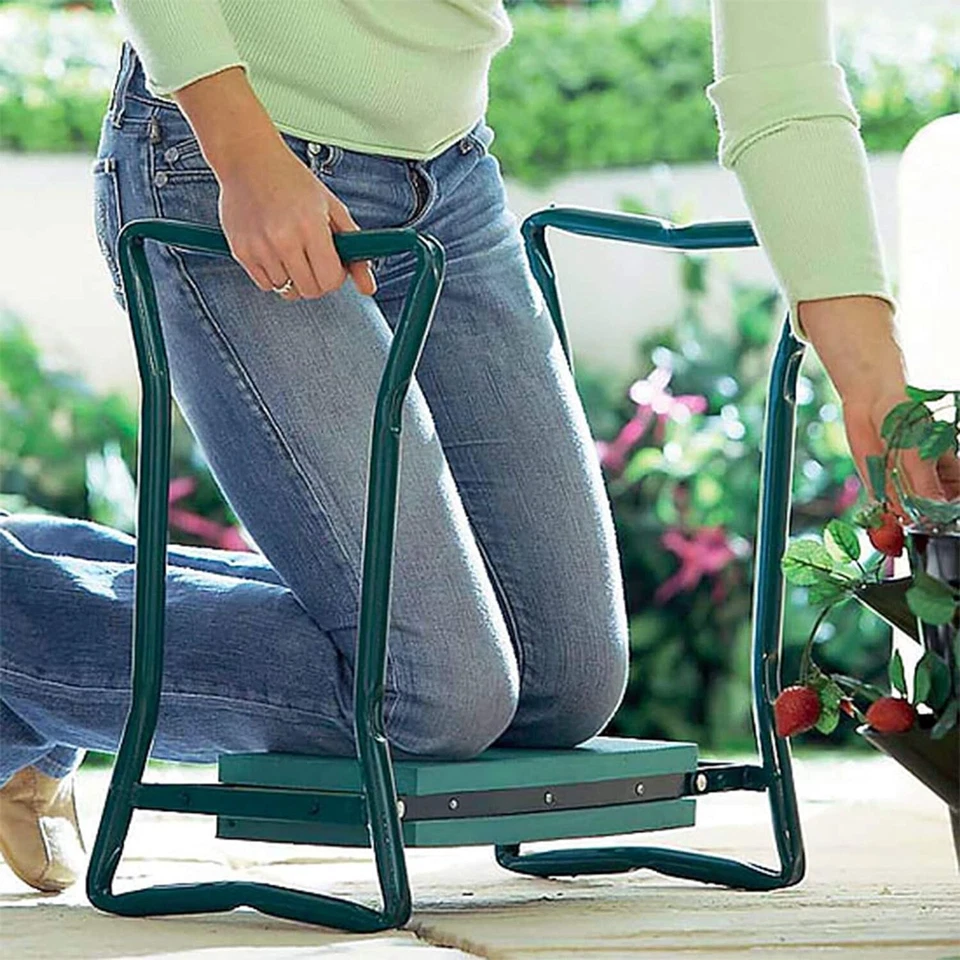 Nahaufnahme der gepolsterten Kniefläche der KneeBench in Benutzung