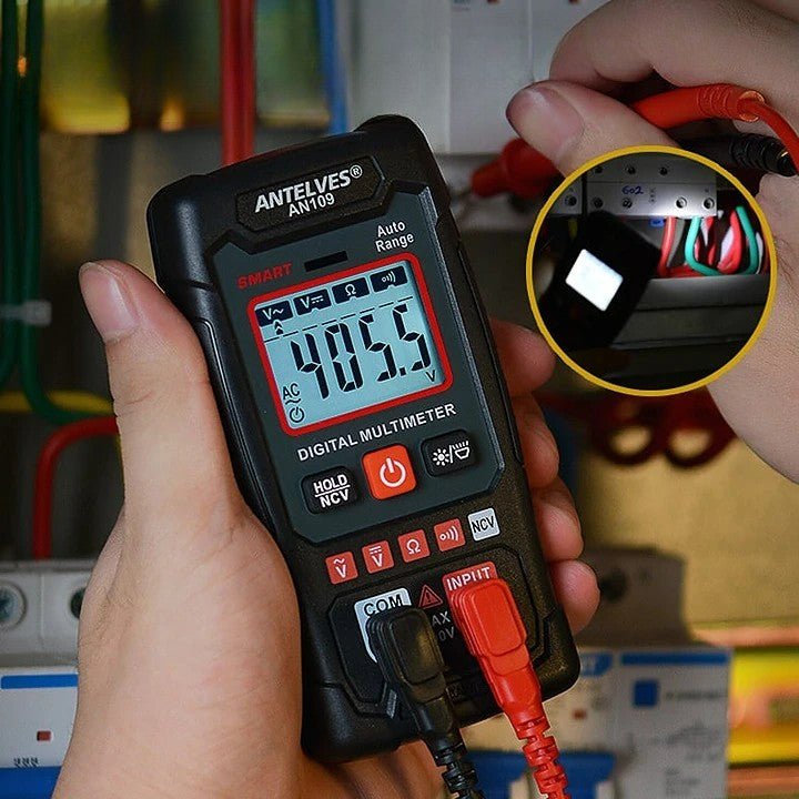 VoltageMultimeter – Digitalmultimeter für Spannung und Frequenz