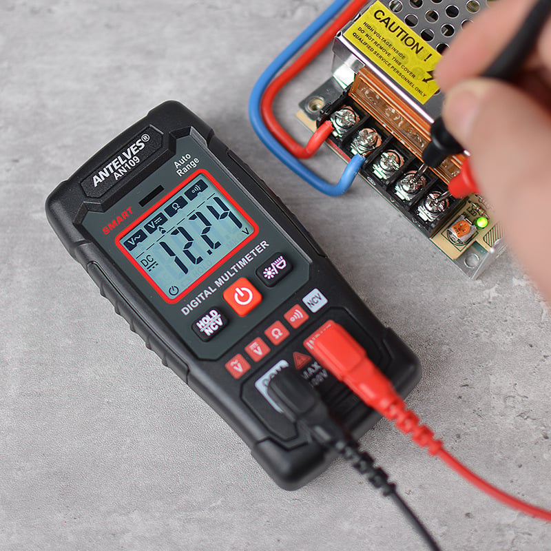 VoltageMultimeter – Digitalmultimeter für Spannung und Frequenz