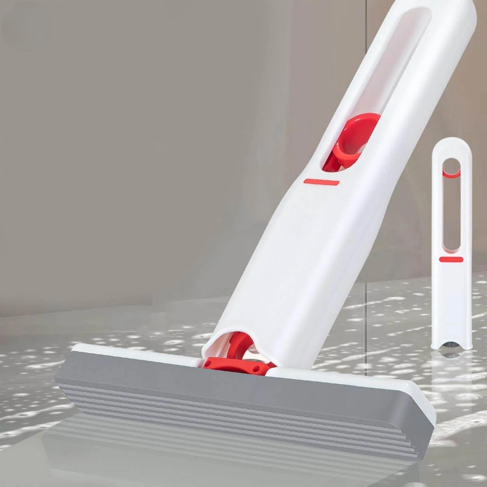 SqueezeMop Mini-Mopp kompakt zusammengeklappt neben ausgeklappter Ansicht