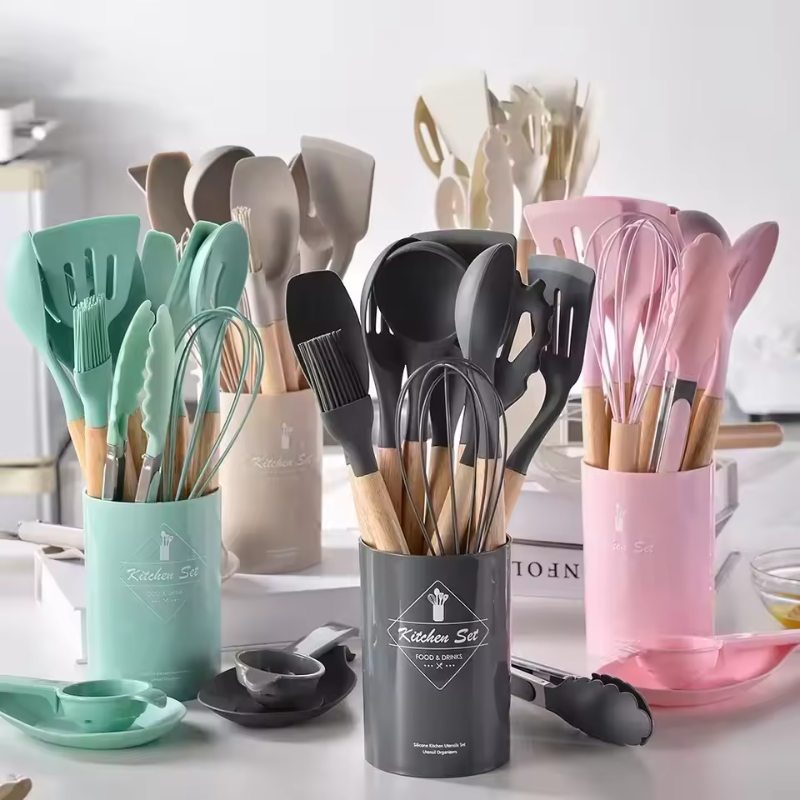 KitchenCollection Küchenutensilien-Set – verschiedene Farboptionen mit Aufbewahrungsbehältern