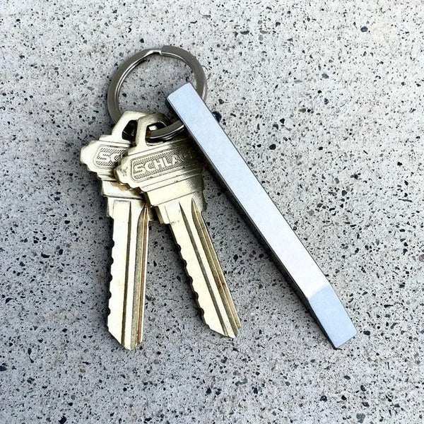 MiniPrybar – Multifunktionales Mini-Werkzeug für den Schlüsselbund