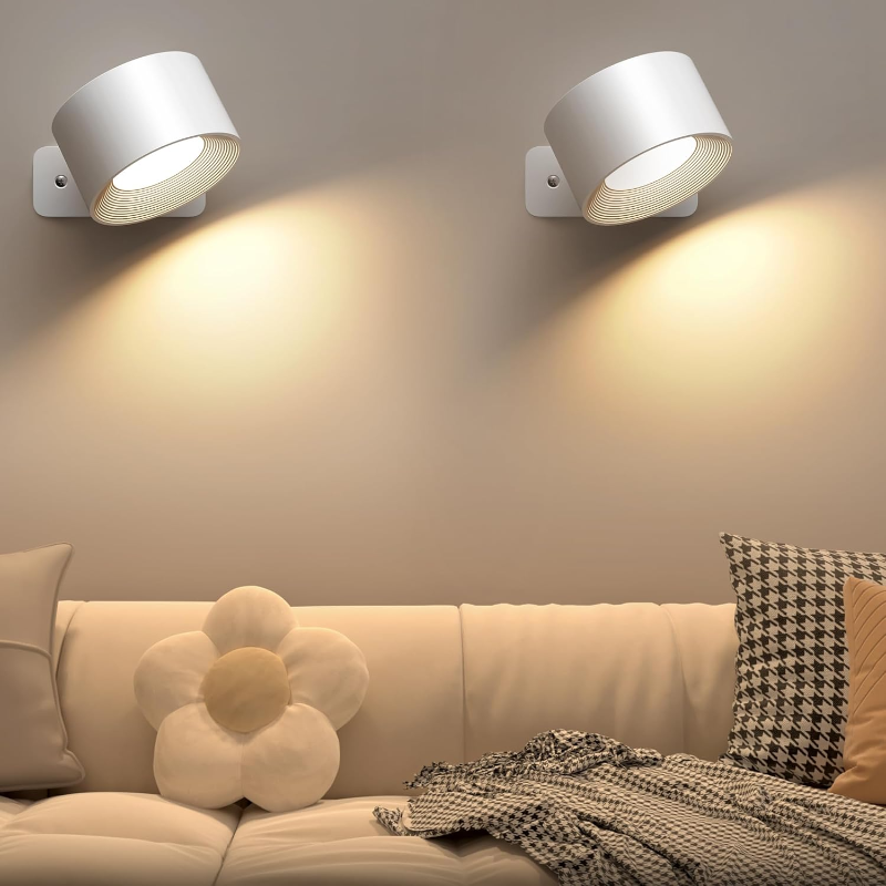 Ledsen RotatingLamp Weiss zwei Leuchten im Wohnzimmer