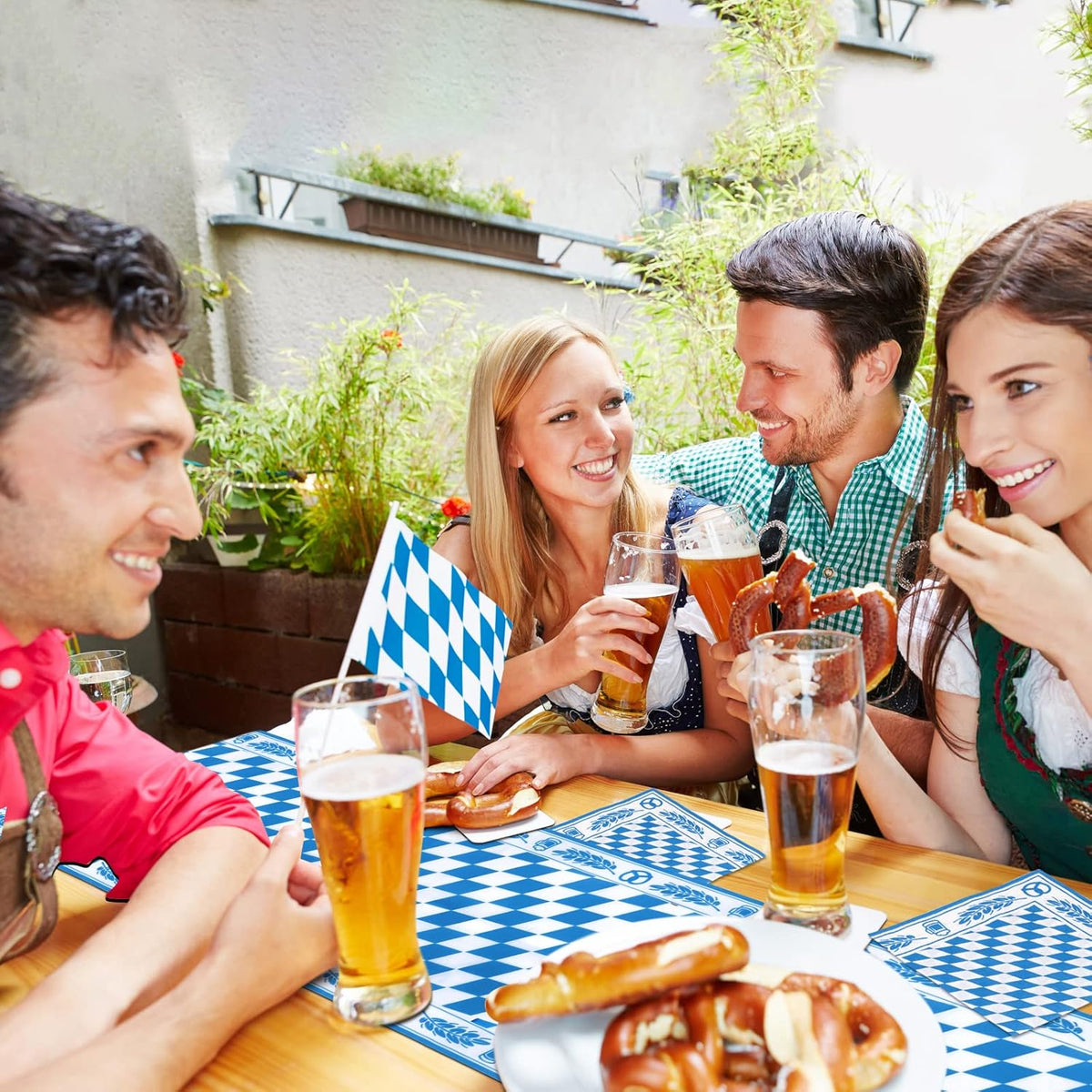 Oktoberfest Tischdeko-Set, Servietten & Bierdeckel 80-teilig