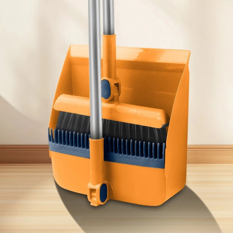 FlexibleBroom Kehrset in Orange, freistehend an der Wand