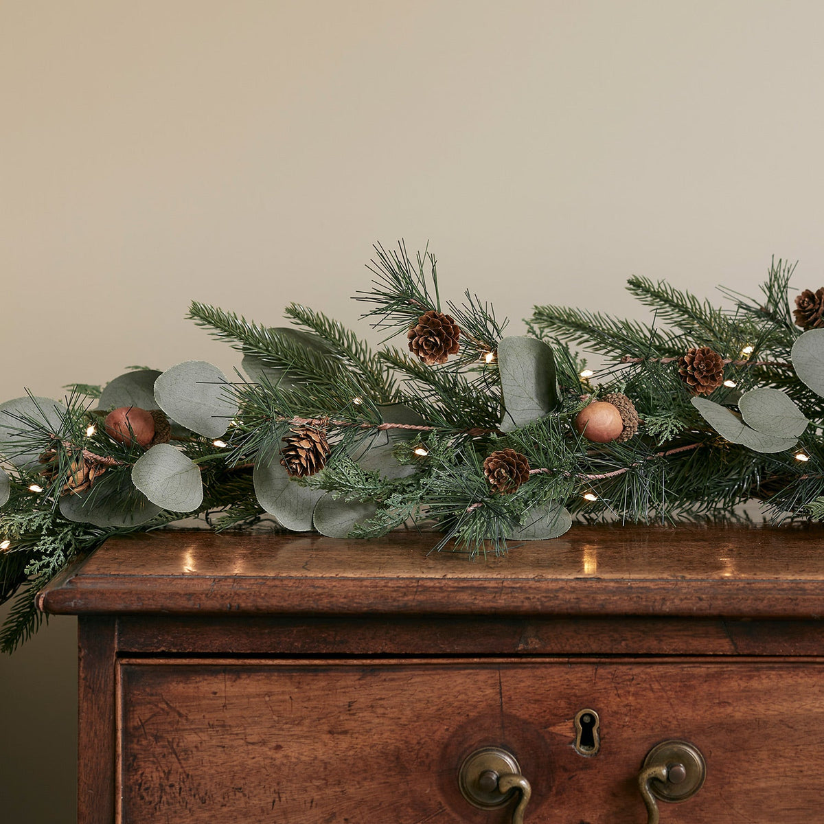 Weihnachtsgirlande Eichel und Tannenzapfen beleuchtet – 1,5 m
