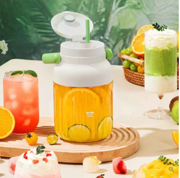 Kabelloser Tragbarer Smoothie Mixer