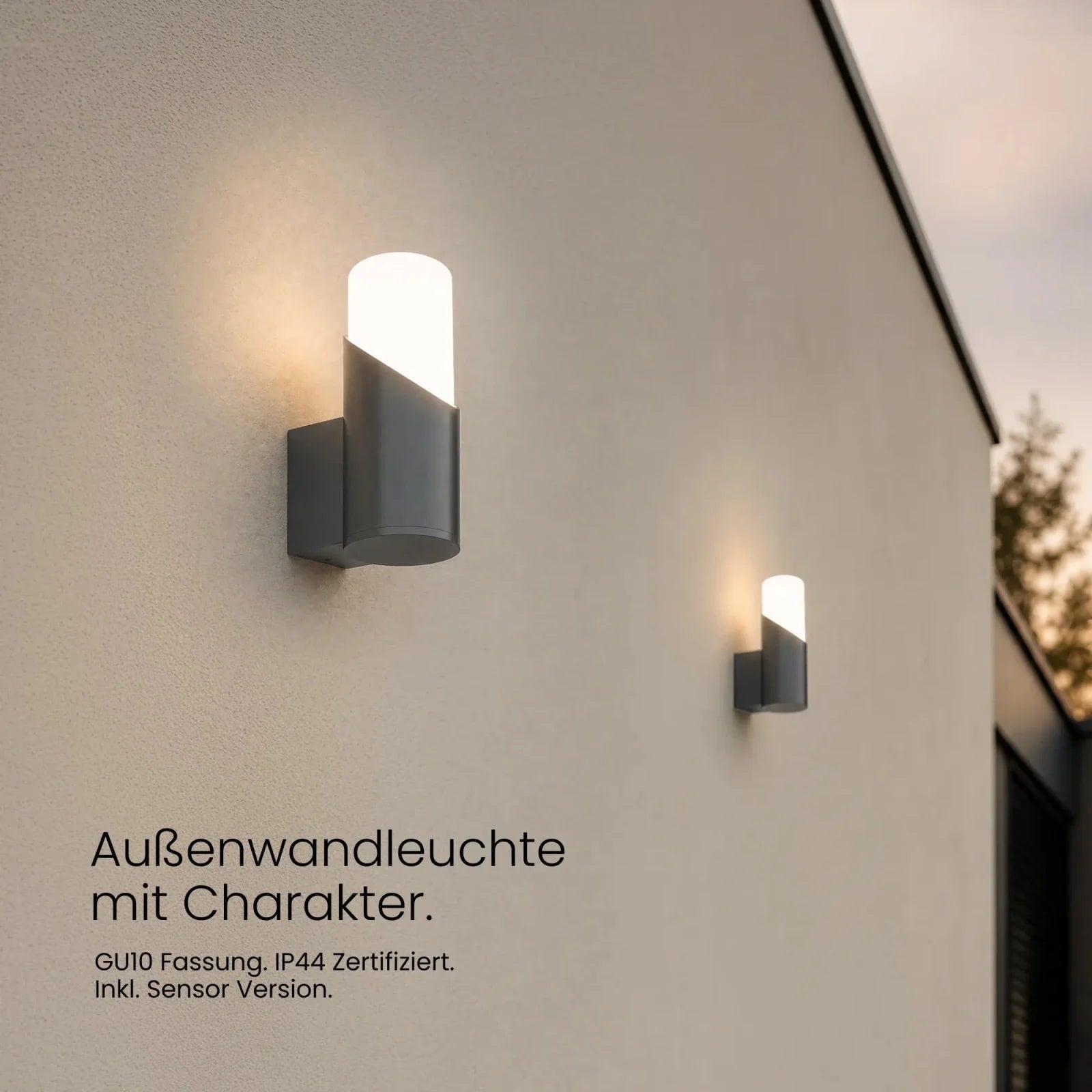 Wandleuchte LIVOR an Hausfassade montiert