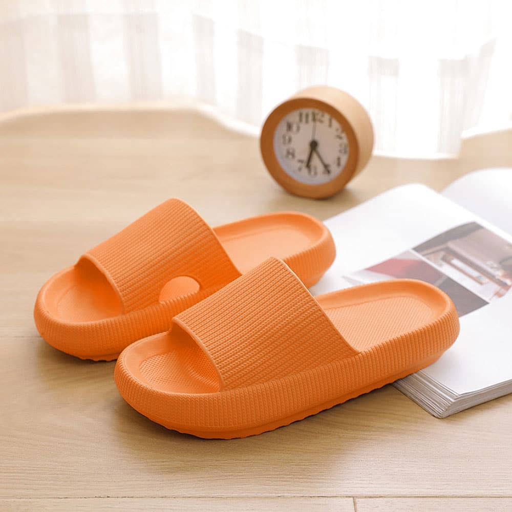 ComfySlippers orange Detailansicht Riemen