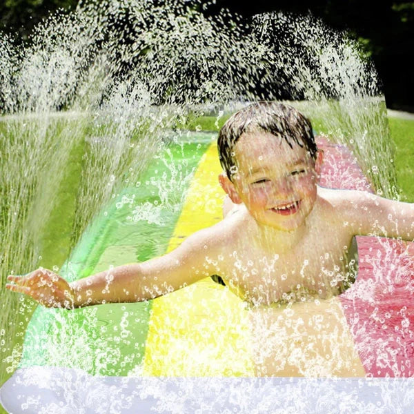 WaterSlide Gesamtansicht auf dem Rasen