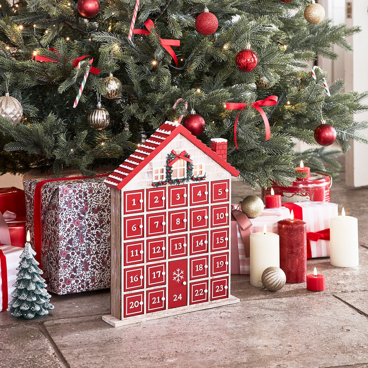 Adventskalender Winter Farmhouse zum Befüllen – 43 cm