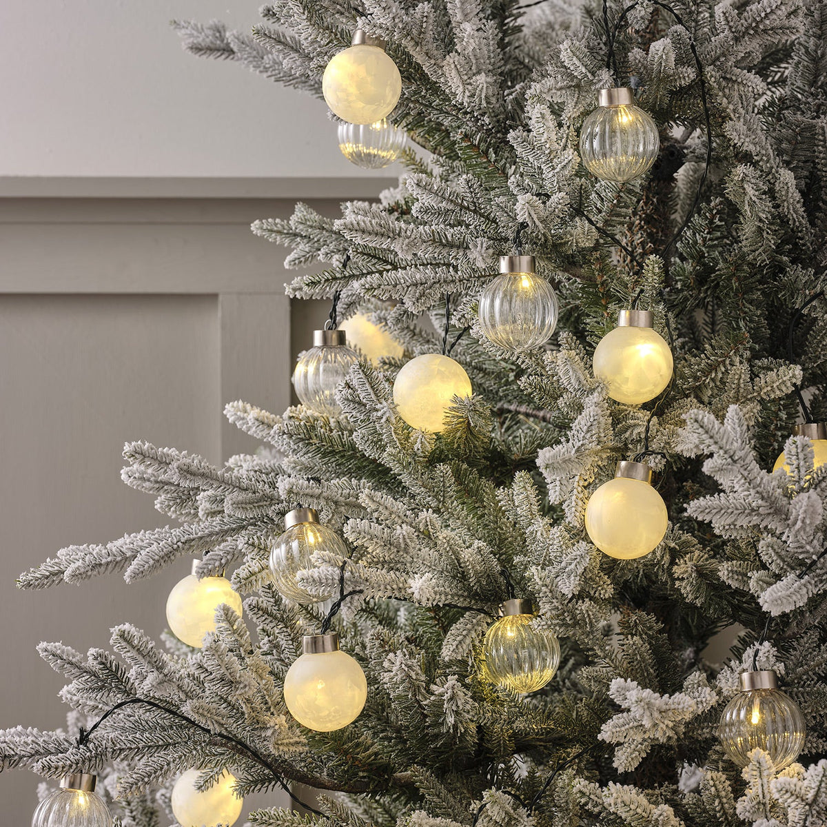 LED-Lichterkette Weihnachtsbaumkugeln warmweiß – 25er