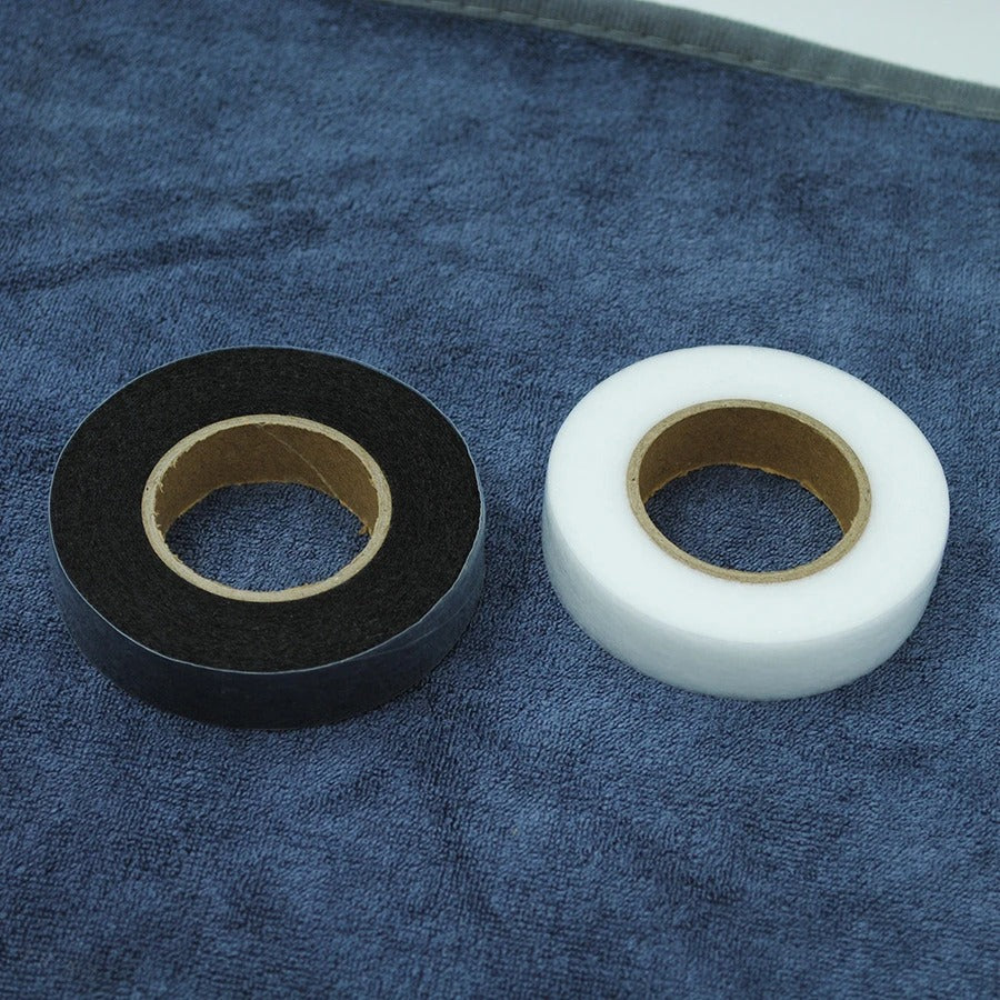 FabricTape – Doppelseitiges Stoff-Fixband ohne Nähen