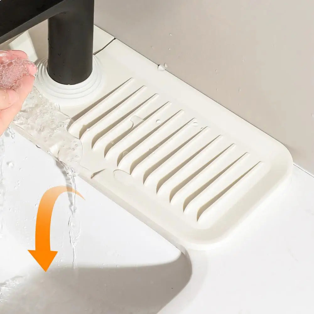 SplashGuard verstellbares Mittelloch fuer Wasserhahn