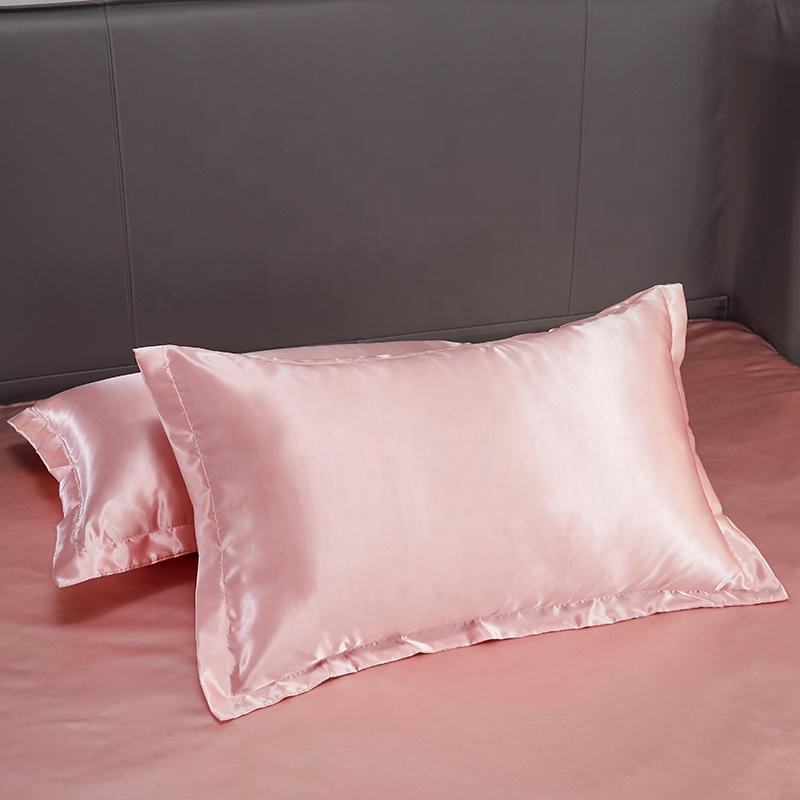 SatinSheet – Glänzendes Satin-Bettwäsche-Set
