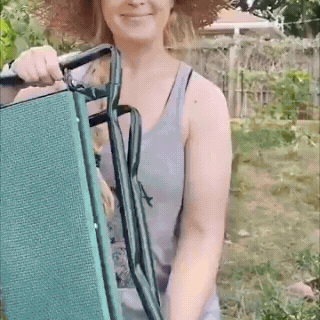 KneeBench Gartenkniebank wird schnell zusammengeklappt und getragen