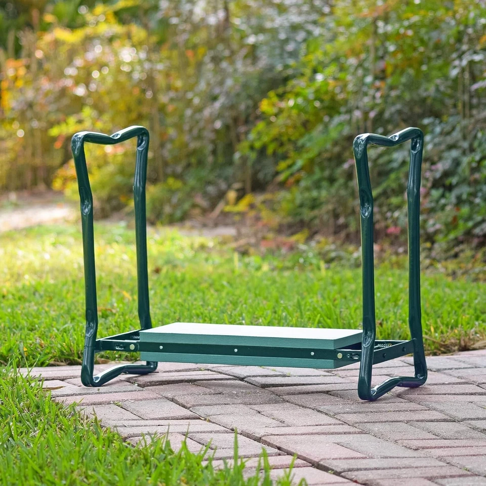 KneeBench freistehend im Garten auf Steinweg