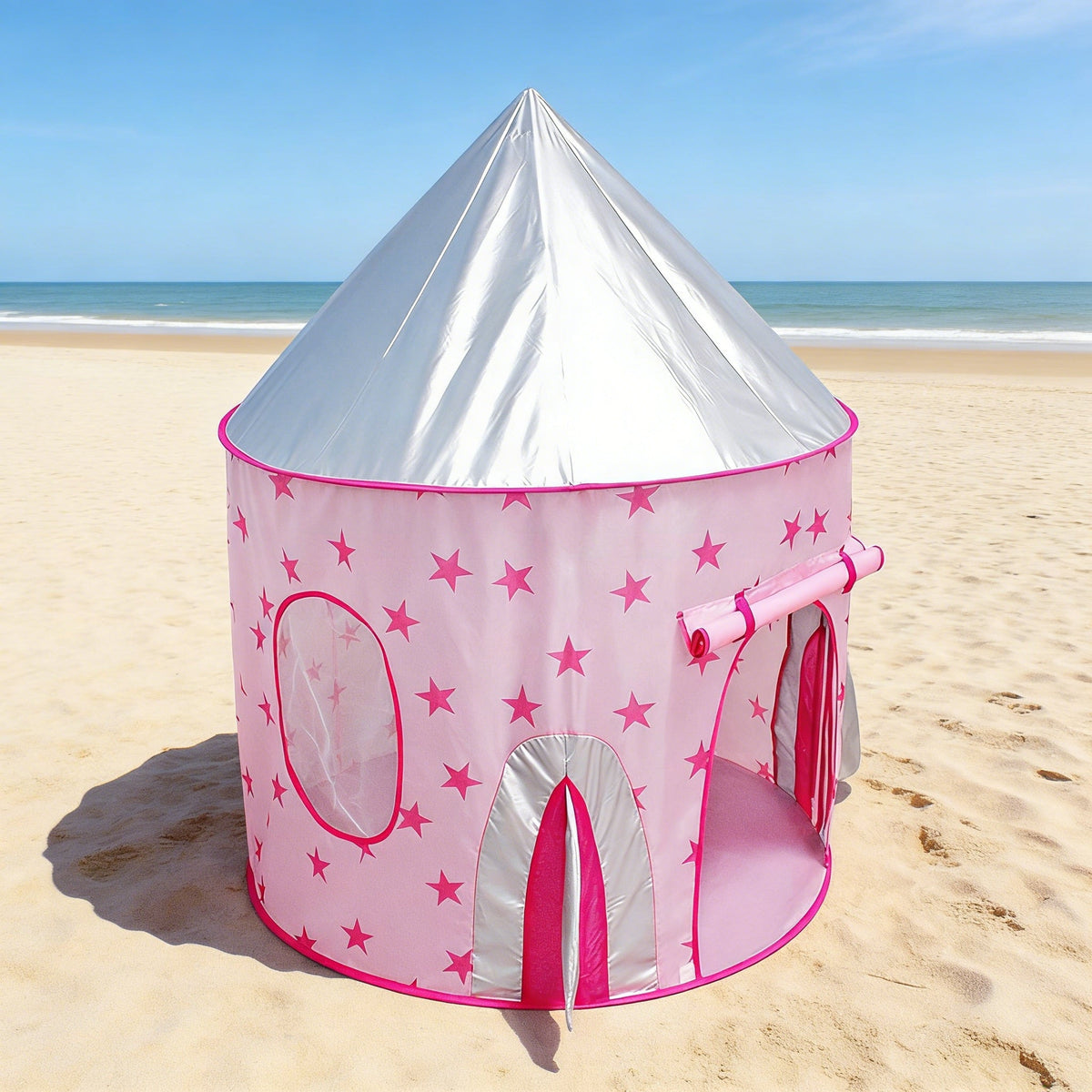 PlayhouseTent am Strand aufgebaut