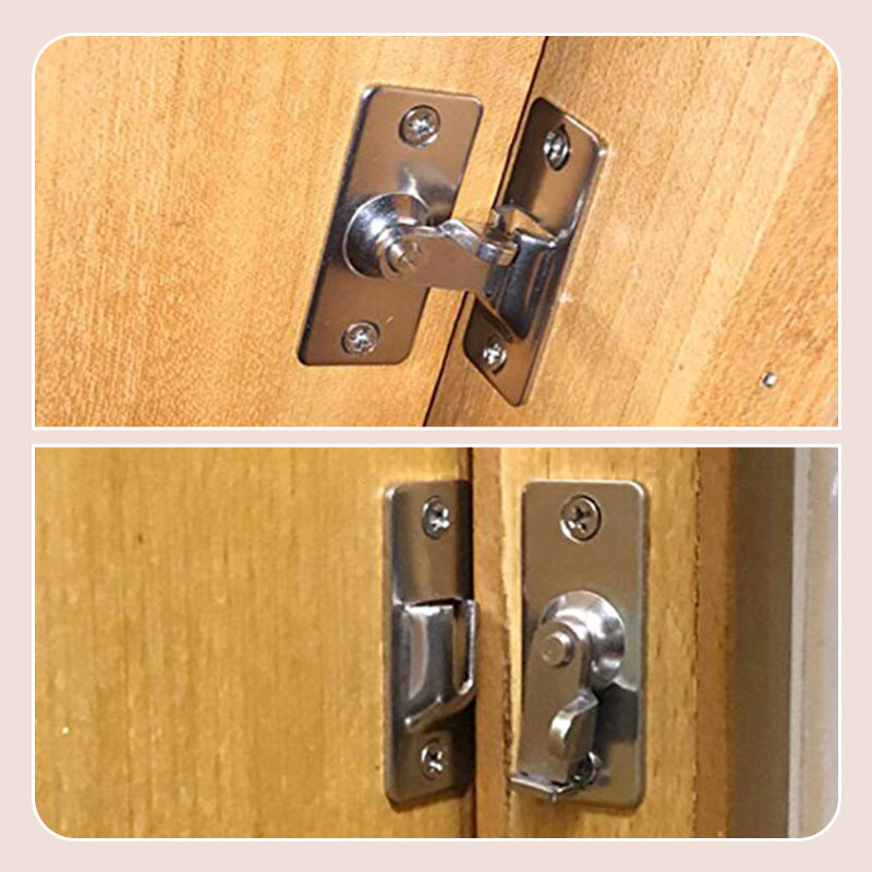 Nahaufnahme des AngleLock Verschlussmechanismus aus Edelstahl auf Holz